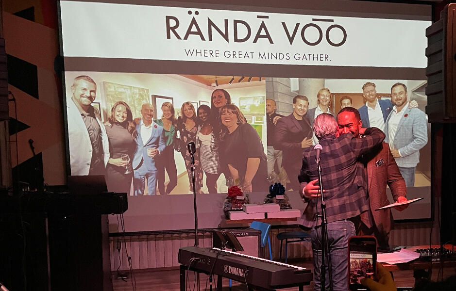 wheregreatmindsgather.ca